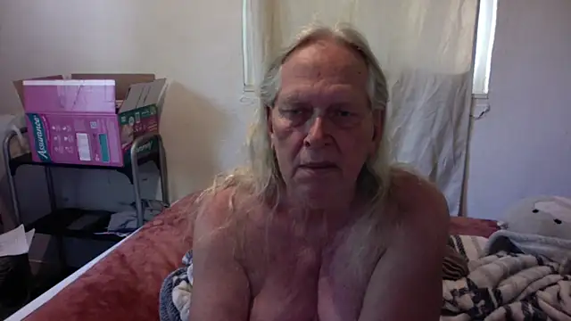 OldLadySara online show from June 16, 10:32 pm