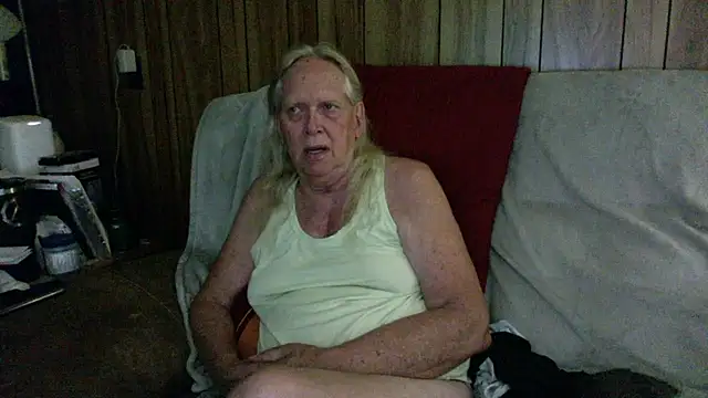 OldLadySara online show from July 14, 1:07 am