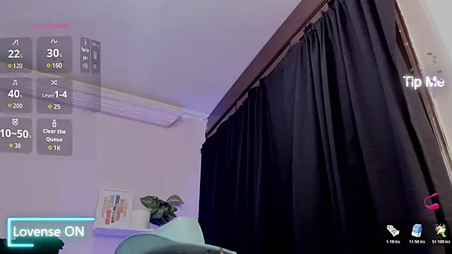 Snapshot of emmabridgerton chatting on October 25, 8:26 pm emmabridgerton online show from October 25, 8:26 pm