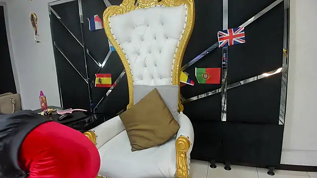 Aisha hotts777 online show from June 18, 8:02 pm