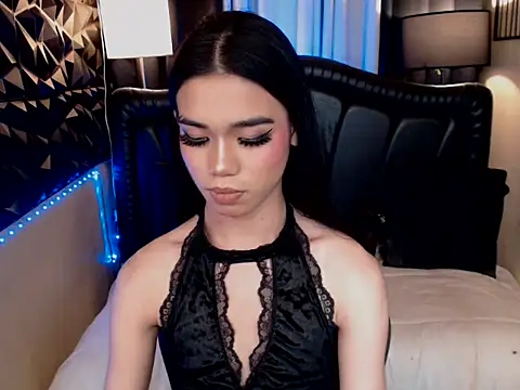 KatalunaBrown online show from March 30, 1:56 pm