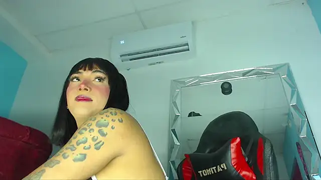 ebonny ts online show from November 8, 7:47 pm