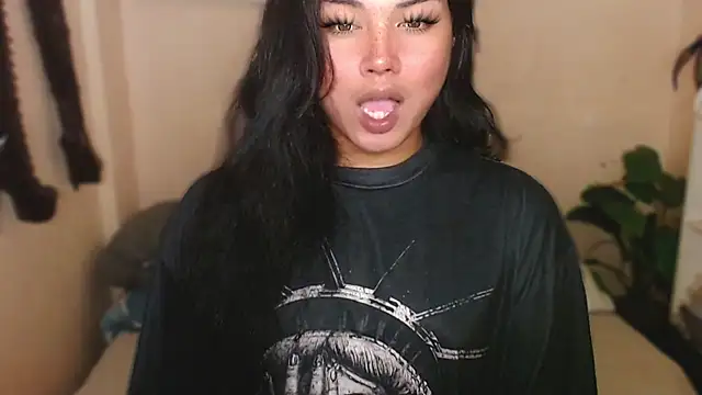 MissRumi Hunter online show from January 6, 8:01 pm