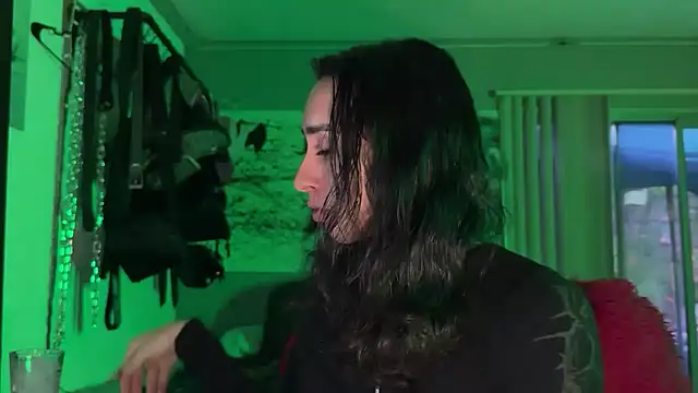 xoFrankie online show from April 2, 1:58 am