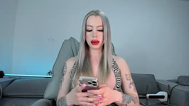 Sweet Soffi online show from May 16, 3:37 am
