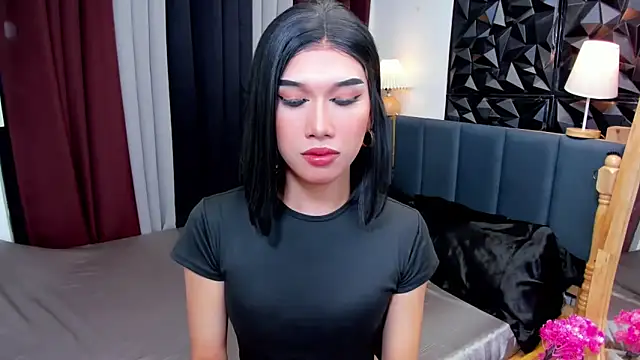 MaxCollins online show from November 8, 2:50 pm