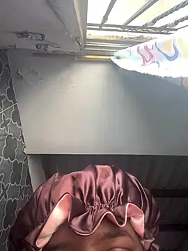 LicyEvans1 online show from April 3, 8:29 pm