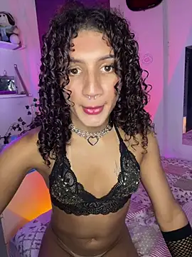 Jade Munich online show from May 12, 10:40 pm