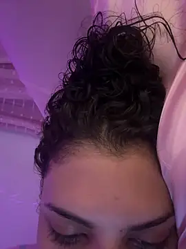 luluzinhax online show from April 16, 4:46 am