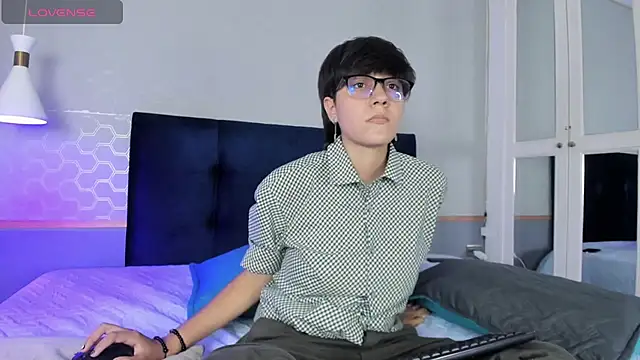 Tsuki Maru online show from September 29, 7:02 pm