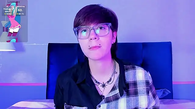 Tsuki Maru online show from February 5, 9:09 pm