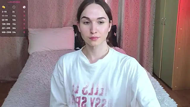 Angeel Kate online show from July 6, 1:40 pm