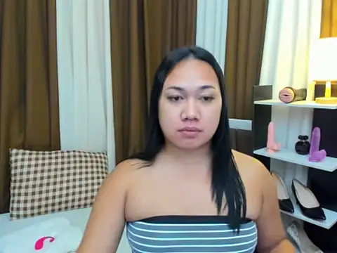 TsUncutKaren online show from October 23, 8:35 pm