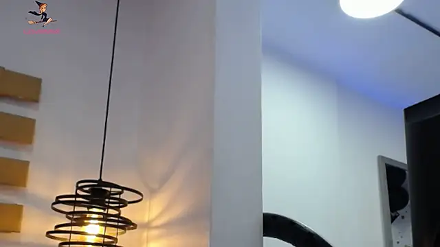 ArianaSantana online show from October 31, 1:10 pm