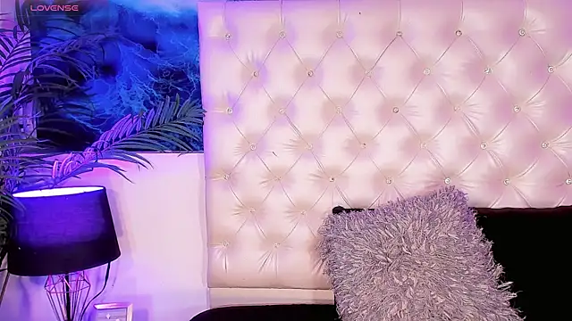 Valeria Swett  online show from June 27, 12:04 am