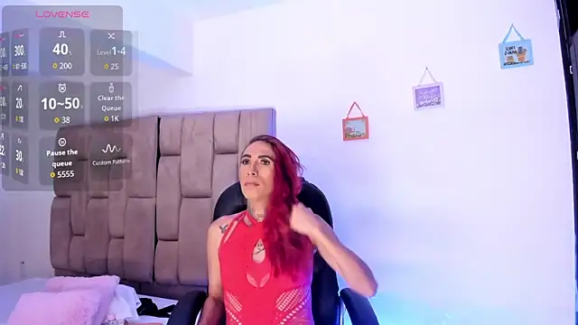 MissDiabla  online show from February 14, 4:14 pm