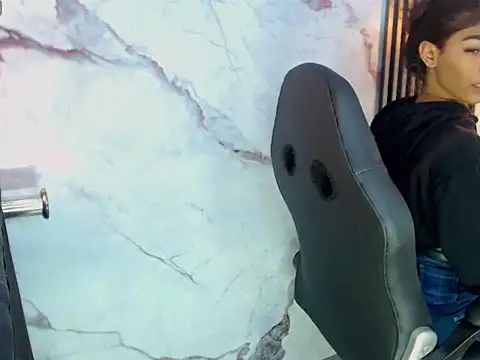 Penelopee Rouse online show from March 25, 7:40 pm