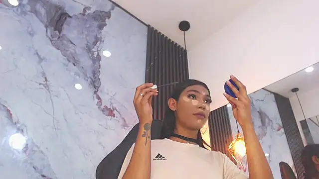 Penelopee Rouse online show from April 11, 7:28 pm