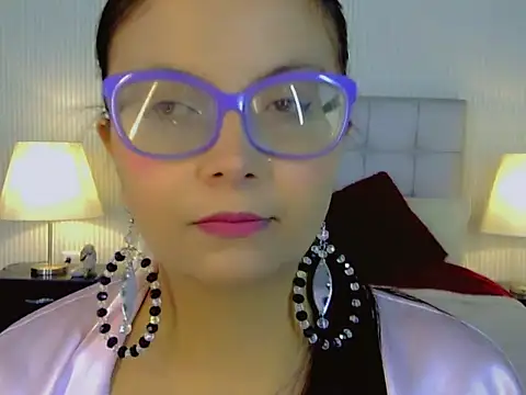 Amber Rouge  online show from October 19, 12:30 pm