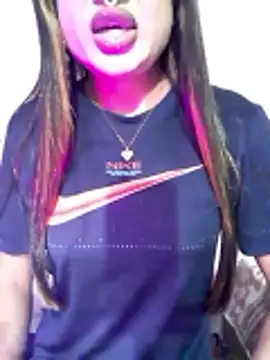 Cutie-Whiskey1 online show from December 17, 7:41 pm