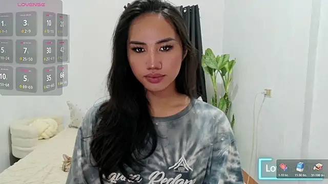 Divine Goddesss online show from April 25, 4:04 pm