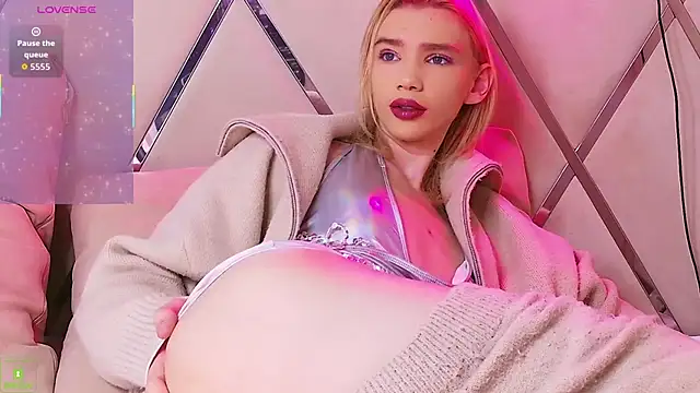 RobertDevine online show from November 16, 8:30 pm