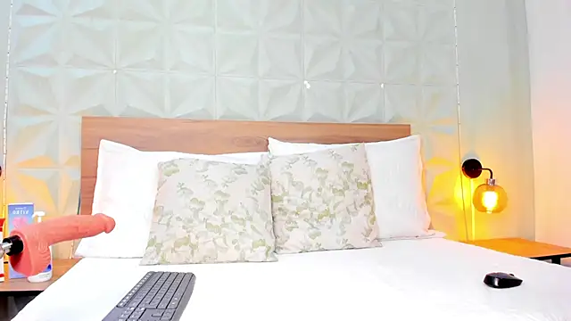 ValeryTrans  online show from October 3, 1:55 pm