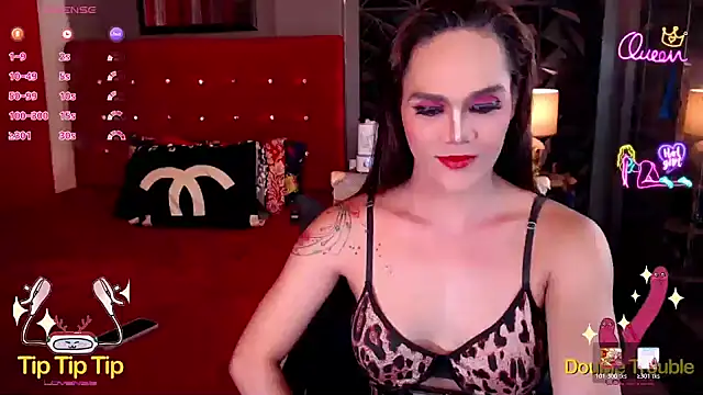 BombshellMARIA online show from June 17, 8:15 am