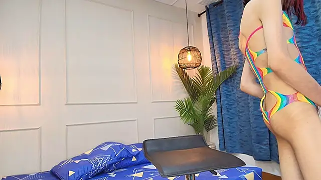 Nikki Vesper online show from October 11, 1:35 pm