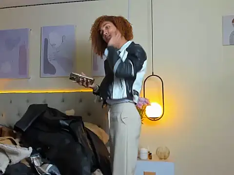 Chloe Celeste online show from November 14, 12:40 am