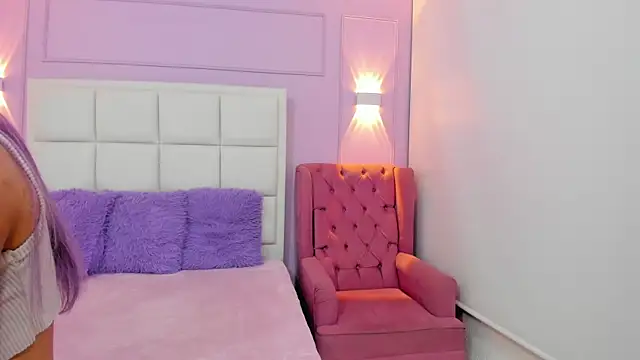 Baby Lannie online show from November 17, 4:23 am