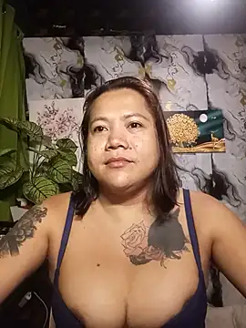 trishacummerts online show from July 17, 7:42 pm