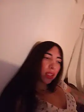 valeriahornier online show from June 24, 4:10 am