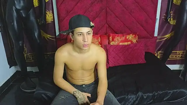 Horny Duo0 online show from October 25, 5:02 am