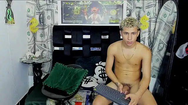 Horny Duo0 online show from November 4, 4:01 am