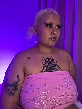 pinkbaddie777 online show from February 20, 8:05 am