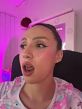 BabyLauritaa online show from June 21, 10:13 pm