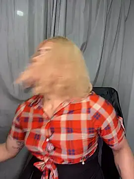 melani ferraraa  online show from July 21, 2:58 am