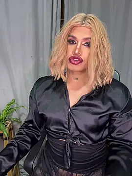 melani ferraraa  online show from July 25, 3:26 am