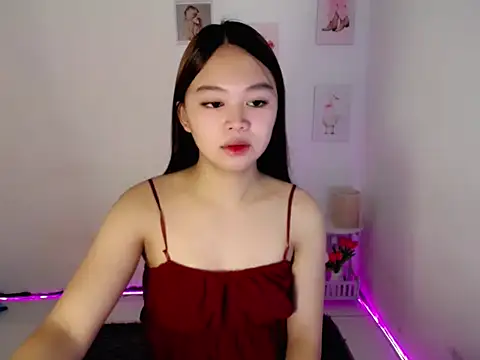 lustfullakim online show from July 4, 7:46 am
