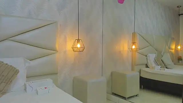 laurettedela rouse online show from November 14, 11:07 am