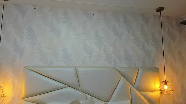 laurettedela rouse online show from November 22, 11:12 am