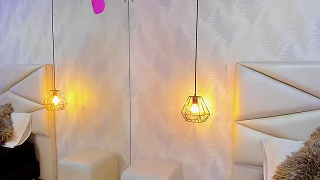 laurettedela rouse online show from December 3, 11:03 am