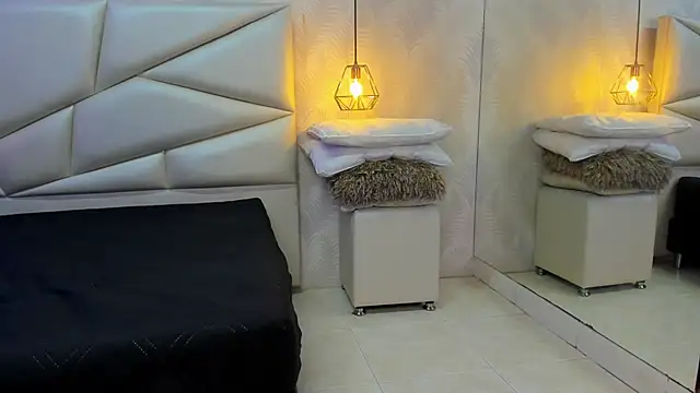 laurettedela rouse online show from December 16, 11:26 am