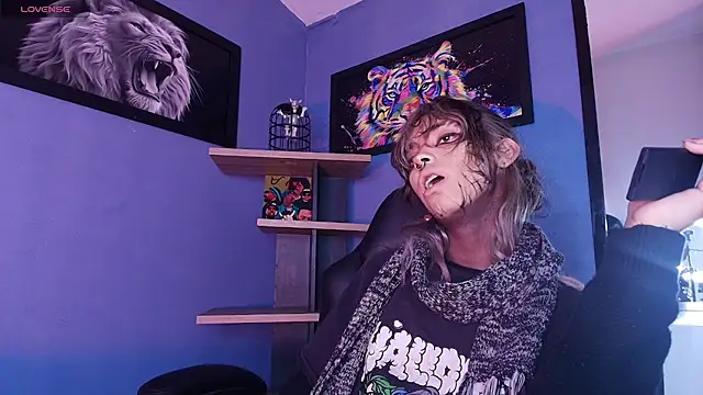 luxiel  online show from November 21, 11:17 pm