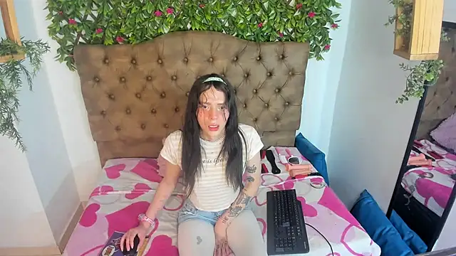 Sasha Sexxx1 online show from July 27, 9:10 pm