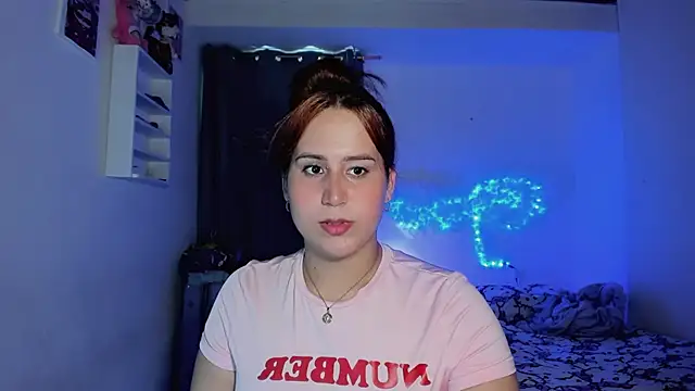 Sofiababyy online show from July 17, 6:14 pm