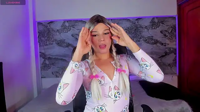 MISS SAMMYROSE online show from July 25, 3:37 am