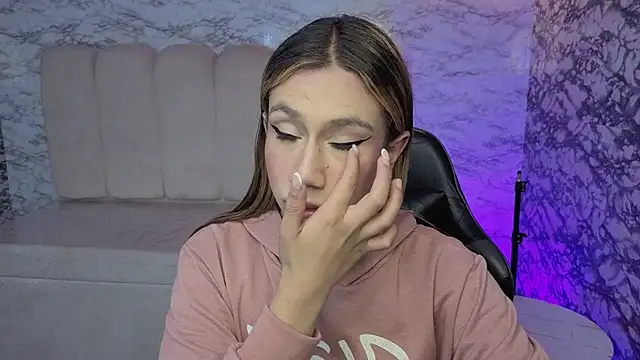 Evy Luxx v online show from February 10, 3:24 am