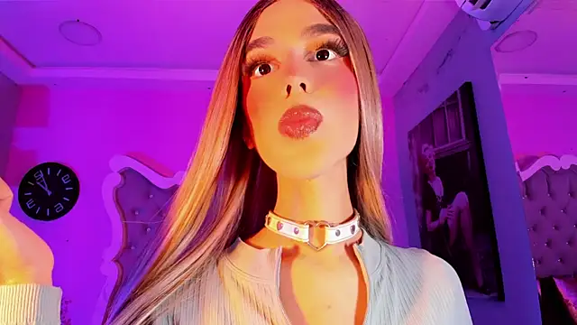 LeslieAmor1 online show from November 25, 6:48 am